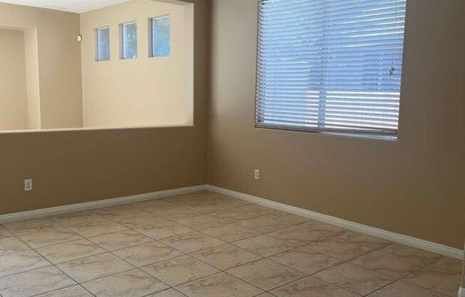 Beautiful Single Story Home Ready For Move In