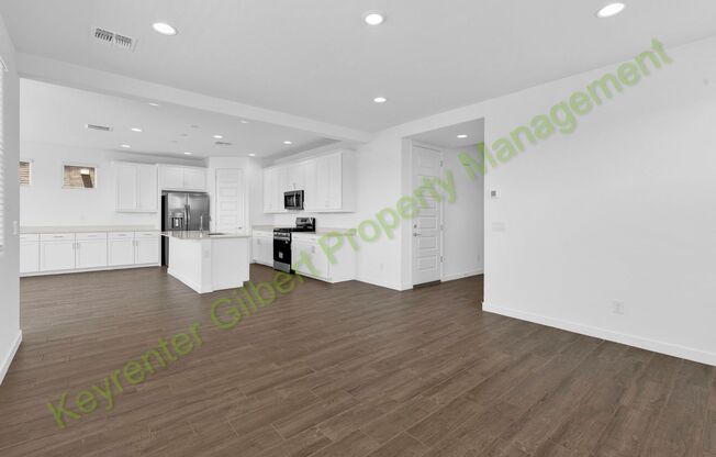 Corner Lot 4 bed/3 bath in Hawes Crossing Community of Mesa