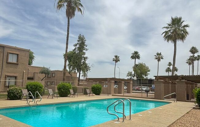 1 bed, 1 bath, 700 sqft, $1,000, Unit CASA-225