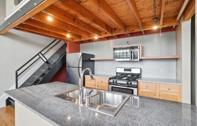 1 bed, 1 bath, 881 sqft, $1,441, Unit 3301-206