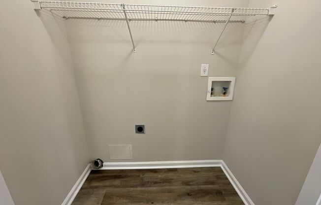 1 bed, 1 bath, 765 sqft, $1,075, Unit 2700-3