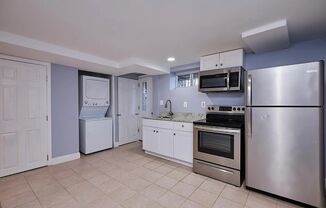144 Webster St NE