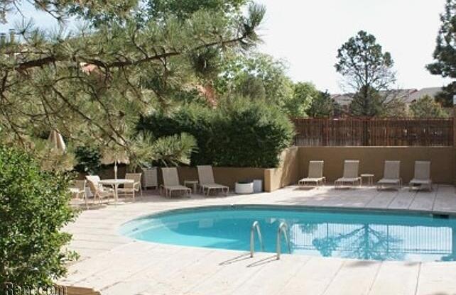 1 bed, 1 bath, 610 sqft, $950, Unit 837 - 203A