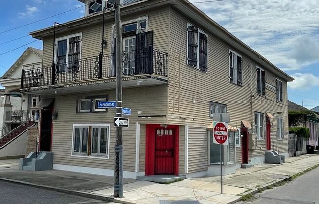 1301 Frenchmen 2A and 2B and 2101 - 2103 Urquhart Street