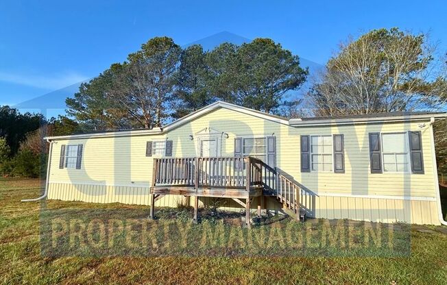 Three bedroom, single level home in Old Fort, TN!