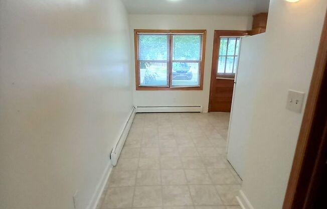 2 beds, 1.5 baths, 900 sqft, $1,440, Unit F-5