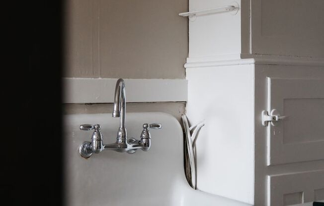 Studio, 1 bath, 339 sqft, $850, Unit 203