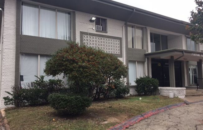 4821 Gaston Ave