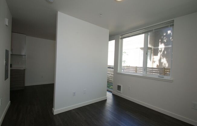 1 bed, 1 bath, 368 sqft, $1,450, Unit 110