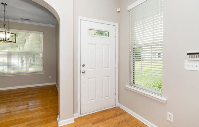 Sunlit 3-Bedroom End Unit Townhome in Durham!