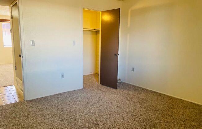 2 beds, 1 bath, 1,076 sqft, $1,050, Unit 3842/Park