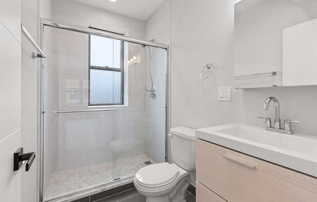 2 beds, 2 baths, 646 sqft, $2,250, Unit 1548-2B