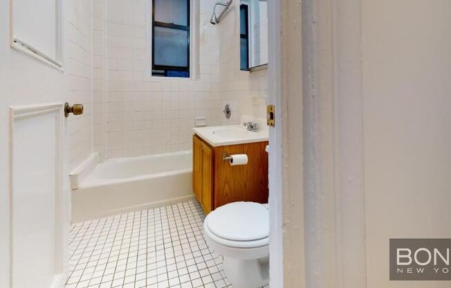 2 beds, 1 bath, $4,250, Unit 307