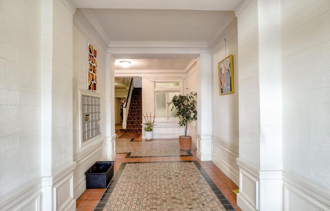 727-729 Leavenworth Street Apartments*
