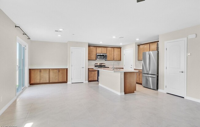 372 ROSEFINCH ST