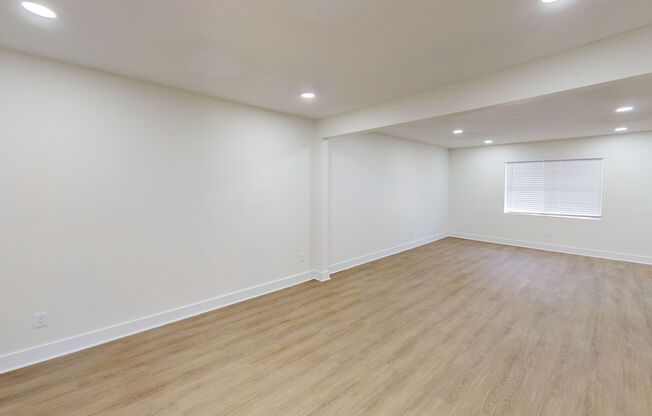 3 beds, 2.5 baths, 1,510 sqft, $1,650, Unit 25-A