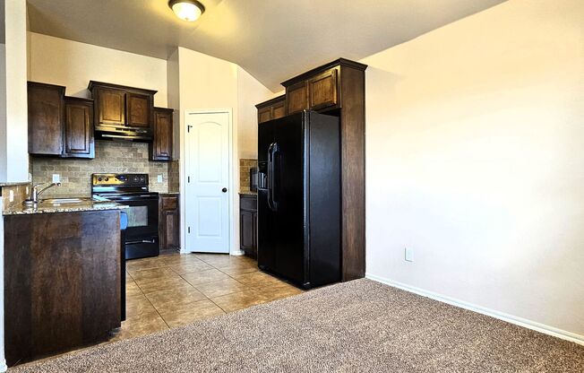 3 beds, 2 baths, $1,825