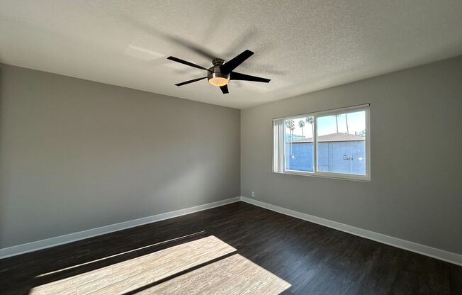 2 beds, 1 bath, 950 sqft, $2,895, Unit 4720-22