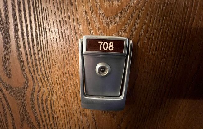 1 bed, 1 bath, 700 sqft, $825, Unit 708