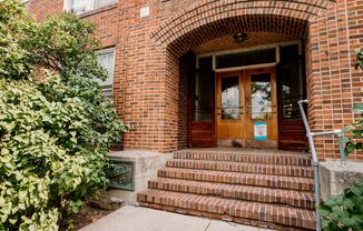 Dearborn Apartments  - CHARMING AND AVAILABLE NOW!