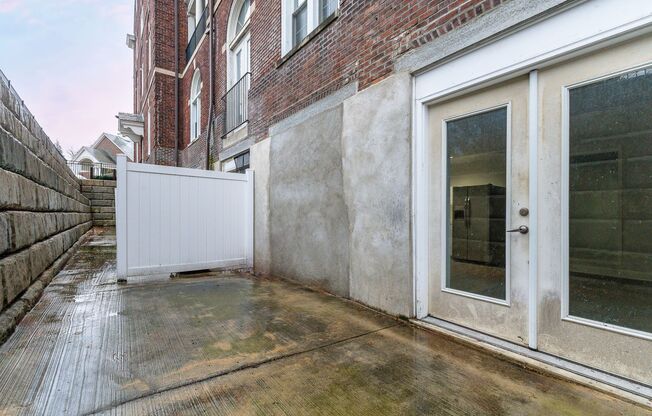 1 bed, 1 bath, 825 sqft, $1,718, Unit GL-10