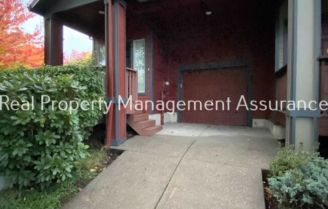 Spacious 3-Bedroom Beaverton Home with Gas Fireplace, Fenced Yard & Garage