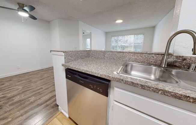 2 beds, 2 baths, 759 sqft, $2,395, Unit 064#113