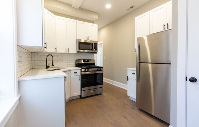 ARG LLC, 3355 N. Troy Series
