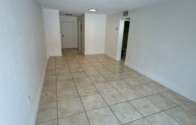 Bayview Palms 1805