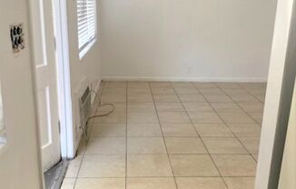 1 bed, 1 bath, 600 sqft, $1,325, Unit 18