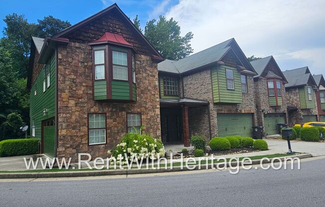 Gorgeous 3Bd / 2Ba Immaculate Townhome / Upgrades Galore / Great Location