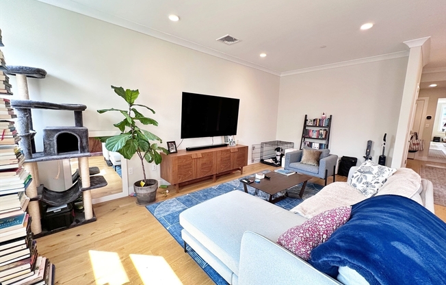 31 ORLEANS ST