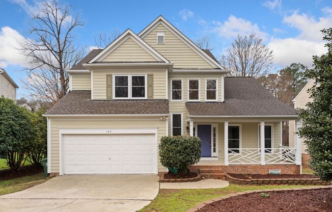 Bright + Spacious 3 bedroom home in Cary just minutes from Bond Lake!