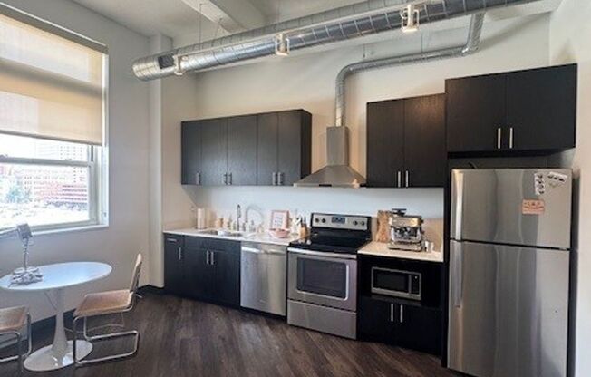 1 bed, 1 bath, 689 sqft, $1,575, Unit 306