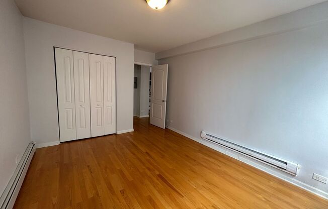 1 bed, 1 bath, 700 sqft, $1,950, Unit 418-1501