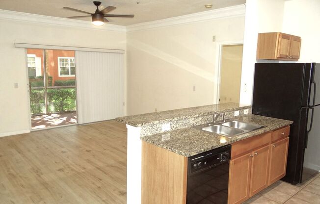 2 beds, 2 baths, $2,050, Unit Unit 5103