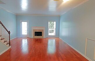 Spacious 2 Bedroom, 2.5 Bathroom Townhome in Homewood