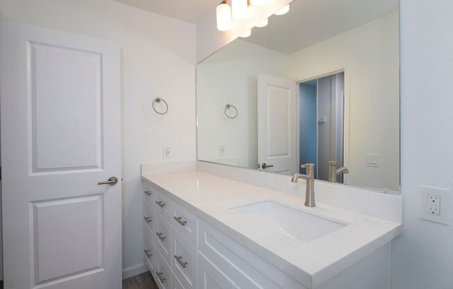 1 bed, 1 bath, 824 sqft, $2,695, Unit 345