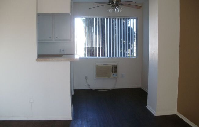 1 bed, 1 bath, 675 sqft, $1,675, Unit 30