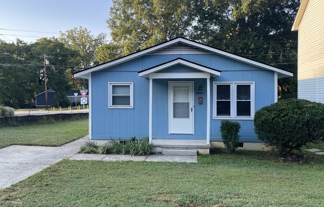1228 ROBINSON AVE