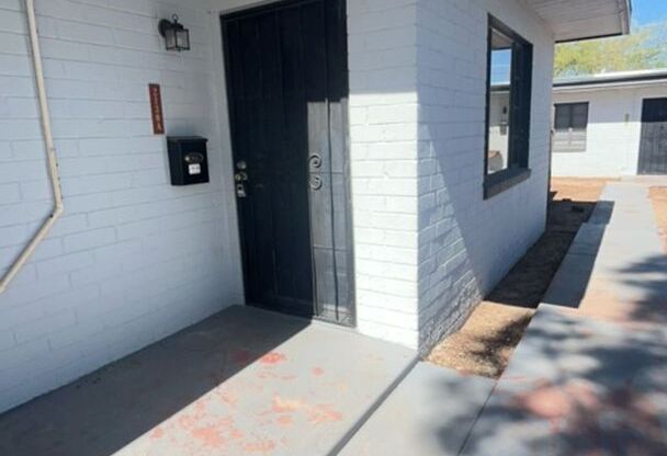 MOVE IN SPECIAL-500.00 OFF 1ST MONTHS RENT- Apartment in Tucson's Historical Neighborhood!