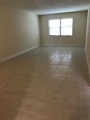 2 beds, 1 bath, 840 sqft, $1,900, Unit 20