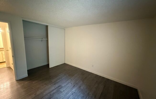2 beds, 1 bath, 825 sqft, $1,245, Unit 233