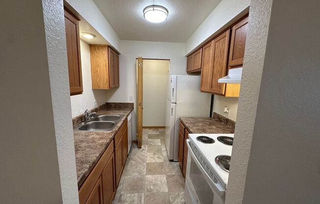 Rivercrest Apts.