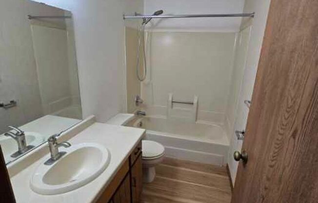 River Road Apartments