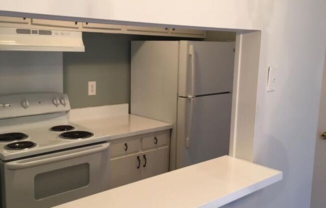 2 beds, 1 bath, 990 sqft, $1,165, Unit 3314