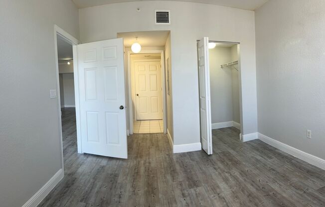 2 beds, 2 baths, 1,204 sqft, $2,066, Unit 10220-D3 - Bostonian