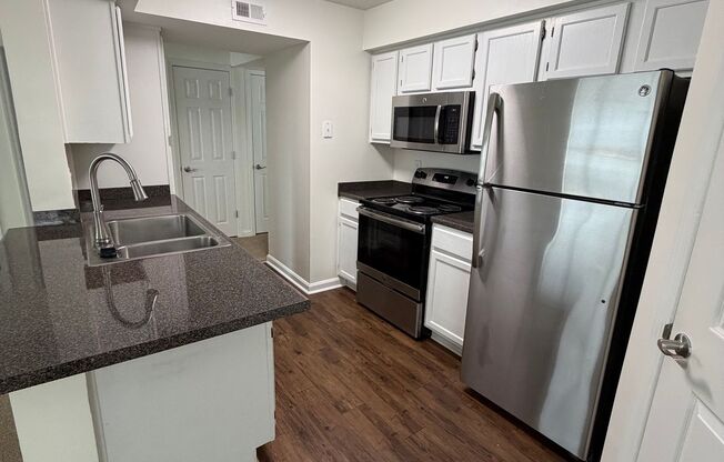 2 beds, 2 baths, 1,189 sqft, $1,650, Unit 922