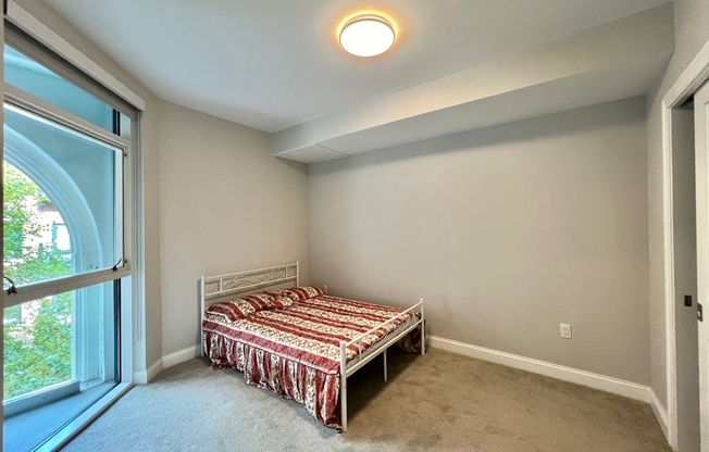 1 bed, 1.5 baths, 869 sqft, $3,750, Unit 401