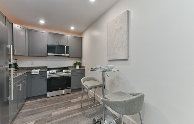 1 bed, 1 bath, $1,895, Unit 420